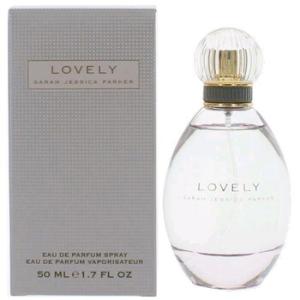 Lovely  Sarah Jessica Parker EDP Spray 1.7 oz 50 ml w