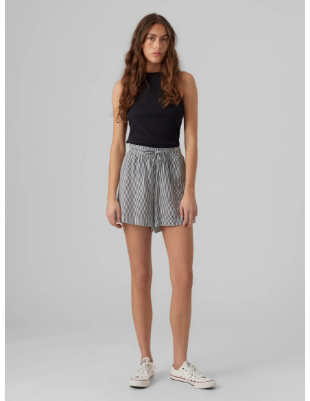 Vero Moda - VMBUMPY SHORTS WVN NOOS