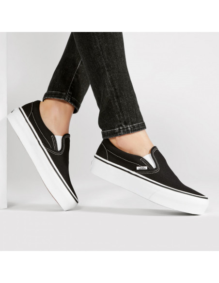 VANS - CLASSIC SLIP-ON PLATFORM SHOES