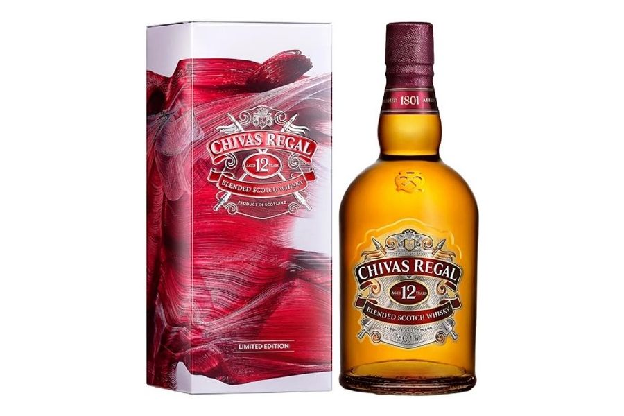 შოტლანდიური ვისკი Chivas Regal 12 წლიანი დაძველებით - 0.7L (ყუთით)