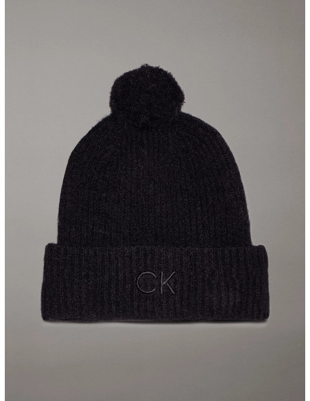 ქალის ქუდი CALVIN KLEIN - CK EMBROIDERY AIRY POMPOM BEANIE