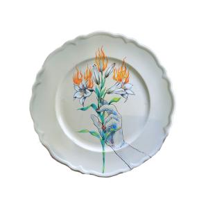 Crater Ceramic Design, მოხატული თეფში ,,ცეცხლოვანი ყვავილები''