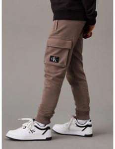 შარვალი CALVIN KLEIN - BADGE CARGO RELAXED SWEATPANTS