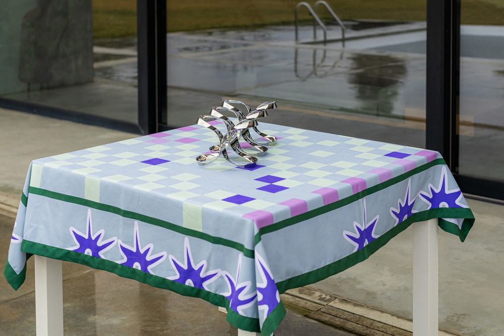 Mood.o x Dodo Designes, სუფრა, Violet chekered tablecloth with Georgian pattern