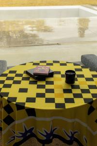 Mood.o x Dodo Designes, სუფრა, Yellow chekered tablecloth with Georgian pattern