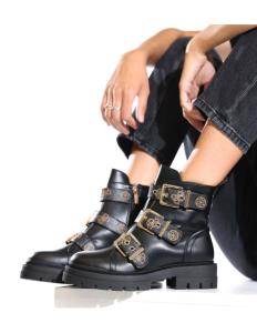 ქალის ბათინკი GUESS