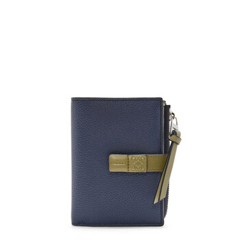 Slim Zip Bifold Compact Wallet