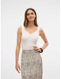 მაისურები Vero Moda - VMWILLOW SL HEART-NECK TOP GA SE