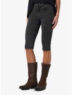 შორტი Noisy May - NMTEXAS NW SKINNY LONG CAPRI BL