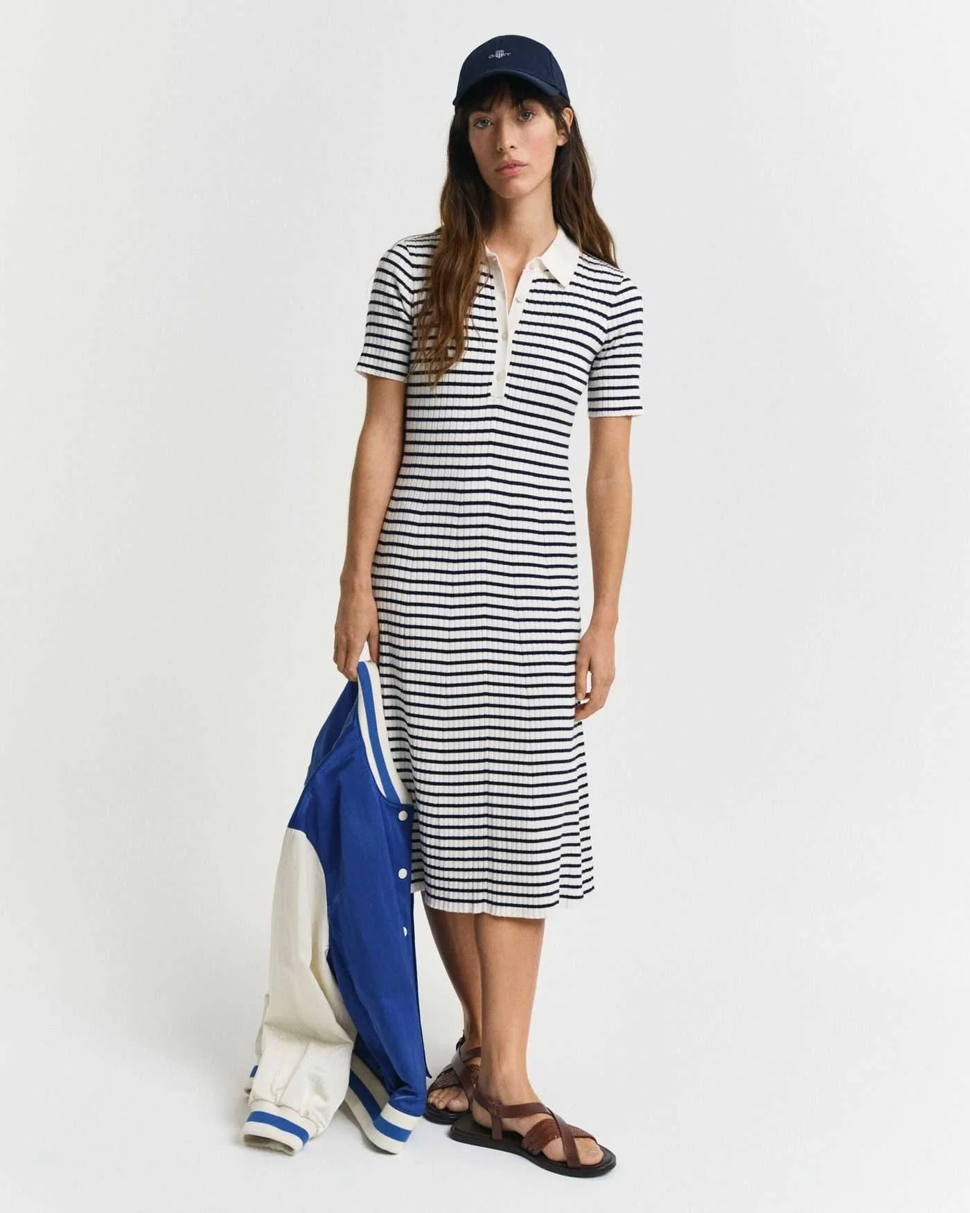 კაბა GANT - RIB KNIT STRIPED RUGGER SS DRESS