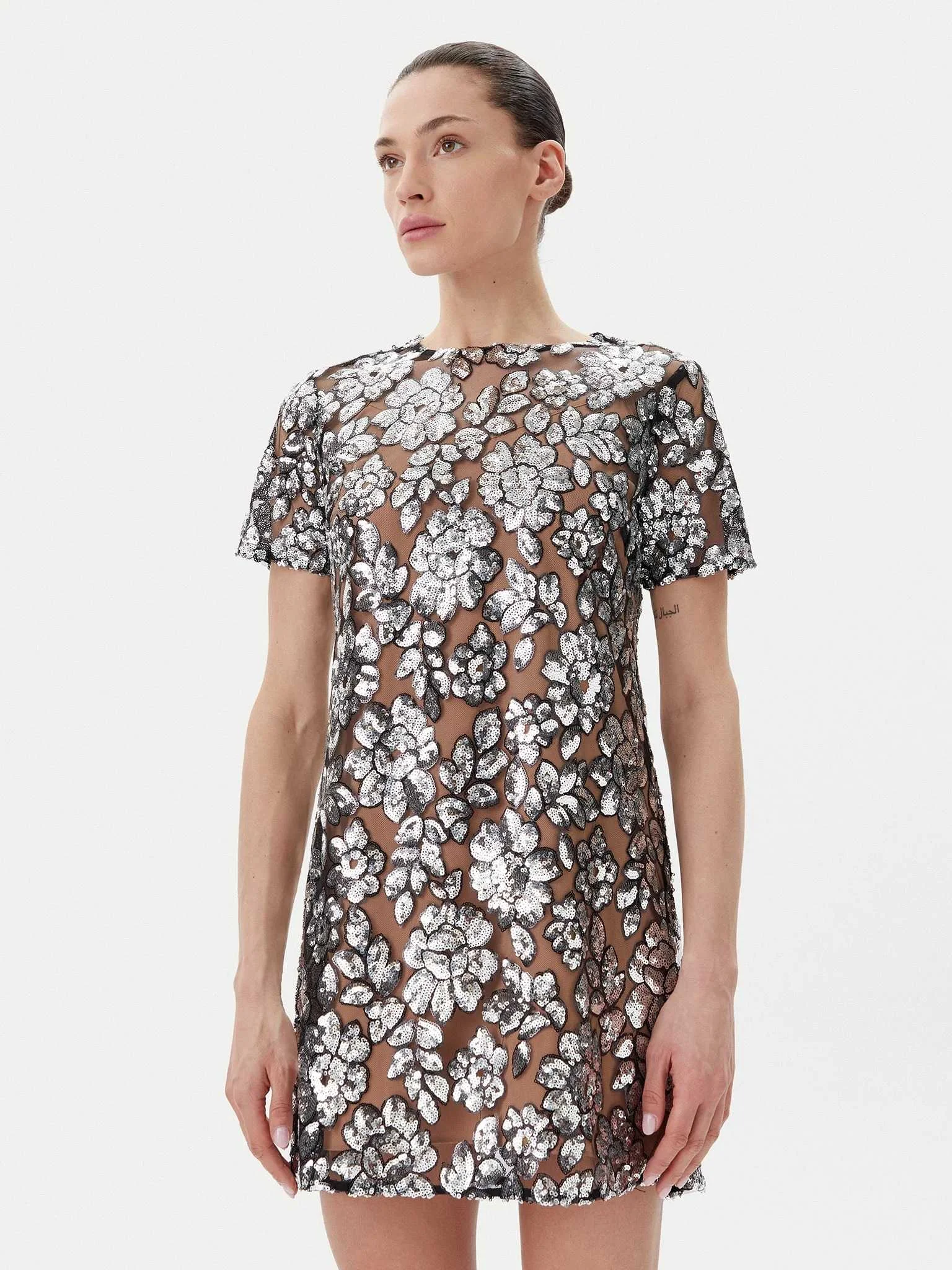 კაბა MICHAEL MICHAEL KORS - SEQUIN FLORAL TSHIRT DRS