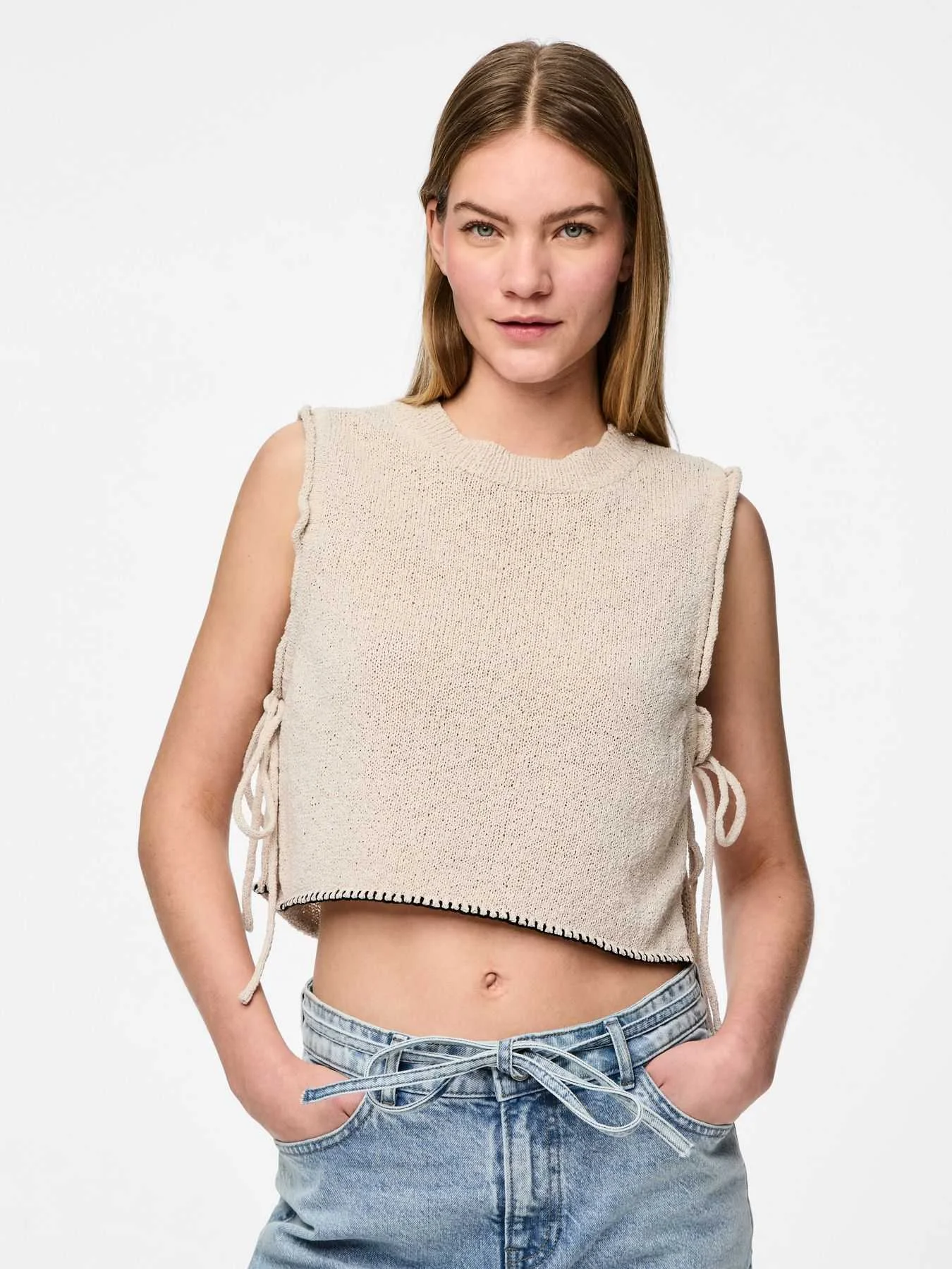 მაისურები Pieces - PCFARAH KNIT SL TIE TOP BC
