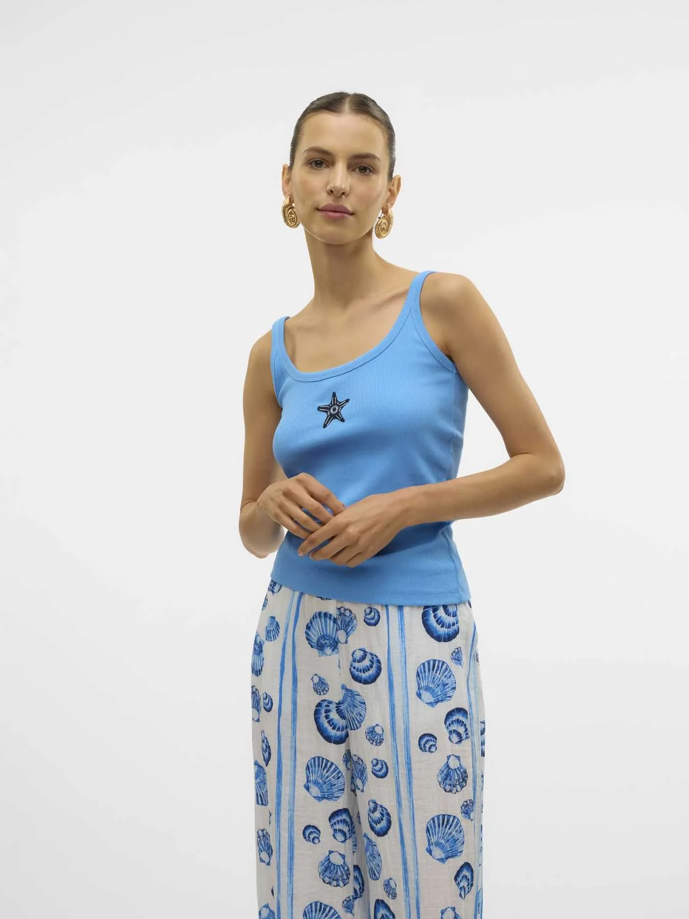 მაისურები Vero Moda - VMDIANA SINGLET TOP BOX JRS