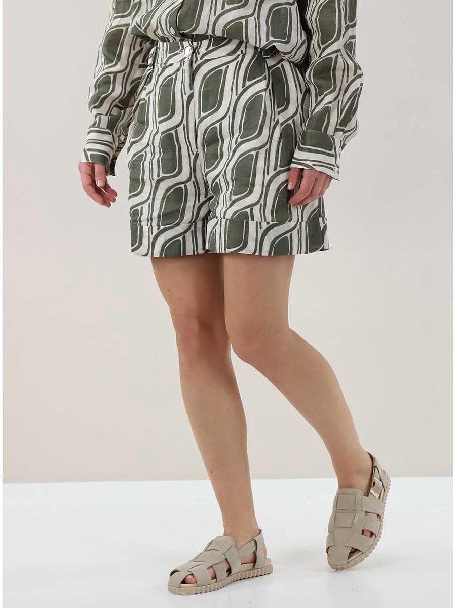 შორტი LIU JO